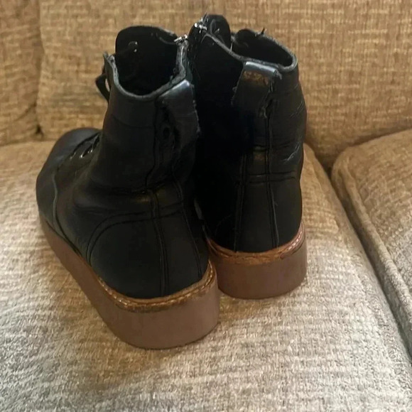 Clark’s Trace Pine leather chunky sole combat boots size 7.5 - Picture 2 of 7